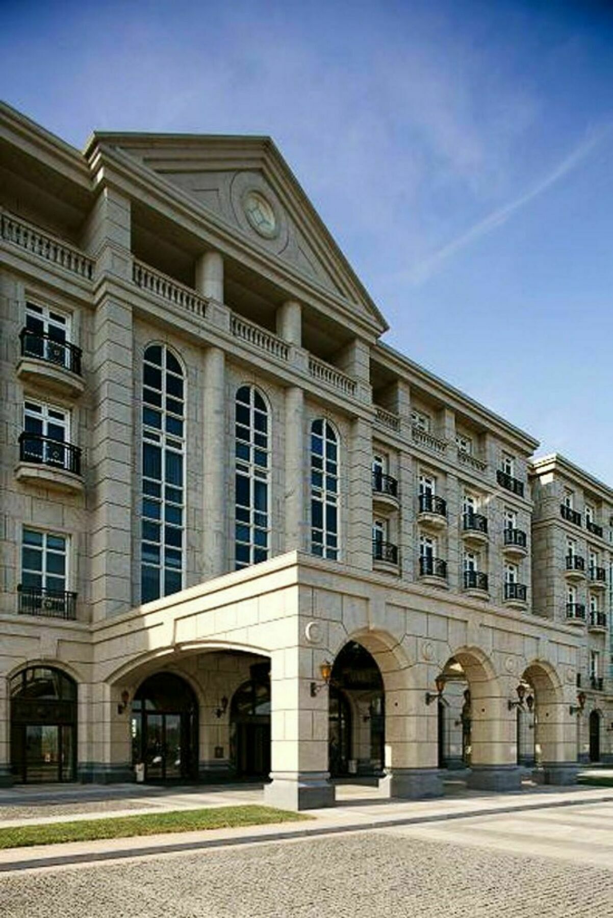 Tianjin Goldin Metropolitan Polo Club Hotel Xiqing Exterior photo